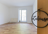 Hell und modern. Schöne 2-Raum-Wohnung in zentraler Lage zu vermieten.