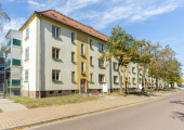 Einziehen und wohlfühlen! Sanierte 2-Raum-Wohnung mit Balkon in zentraler Lage zu vermieten.