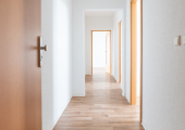 Einziehen & wohlfühlen! Sanierte 3-Raum-Wohnung mit Dusche und Balkon.