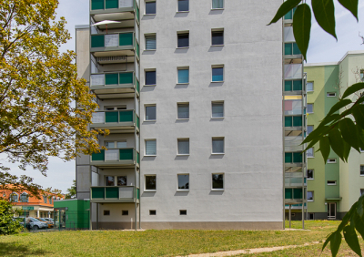 Moderne 2-Raum Wohnung mit Aufzug und Balkon.